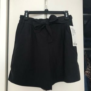NWT Lululemon Noir Short 5.5”